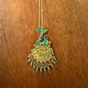 Elegant Gold and Green Peacock Pendant Necklace. NWOT